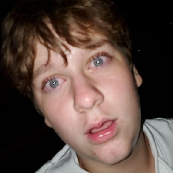 Meet your Posher, Alex - Picture 1 of 1